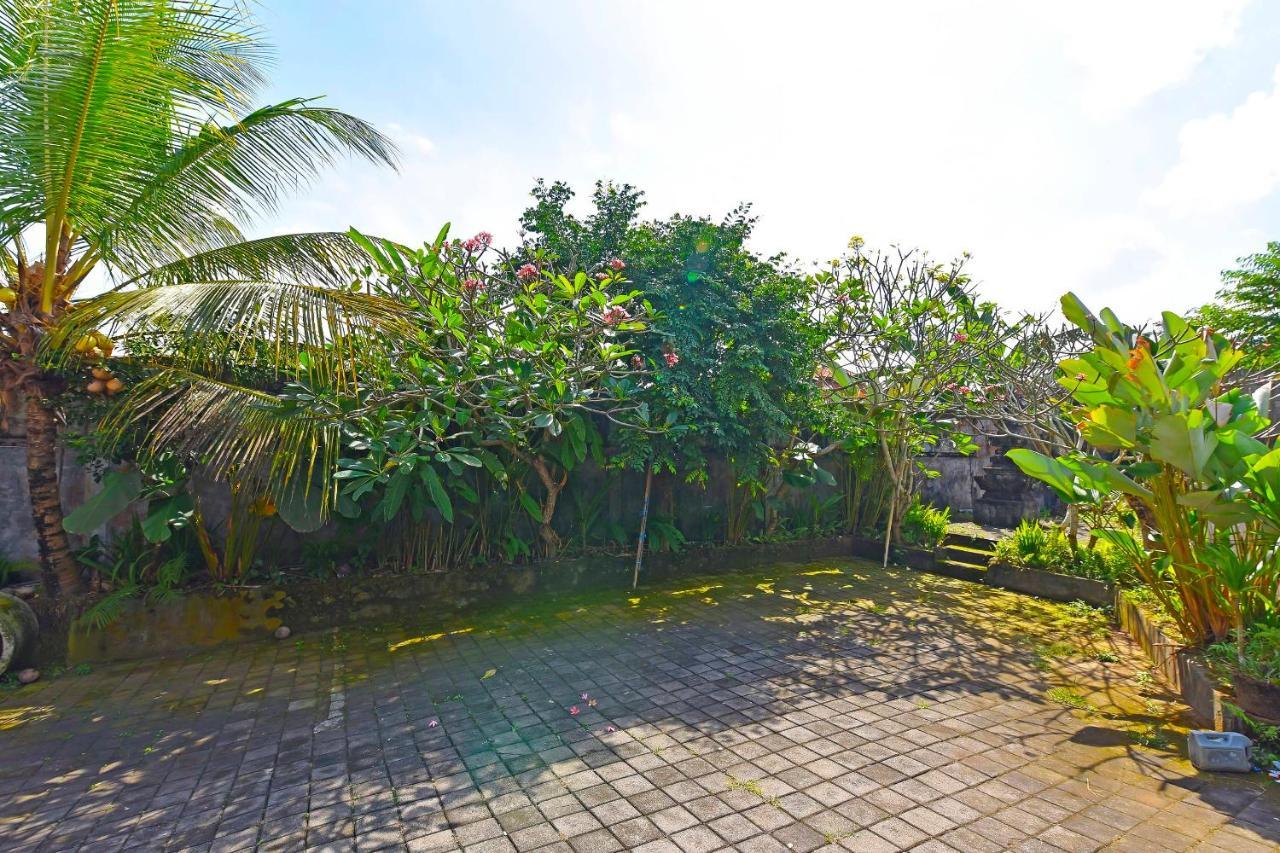 Oyo 90967 Soka Asri Guest House Darmasaba Exterior photo