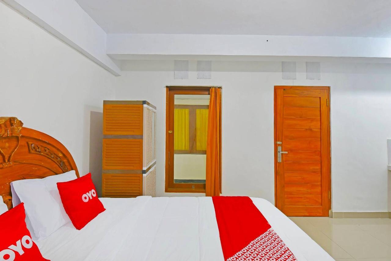 Oyo 90967 Soka Asri Guest House Darmasaba Exterior photo
